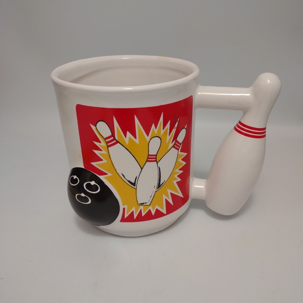 VTG 3D Bowling BALL Collectible COFFEE Mug CUP Bowling PIN Handle NOVELTY.  Vint